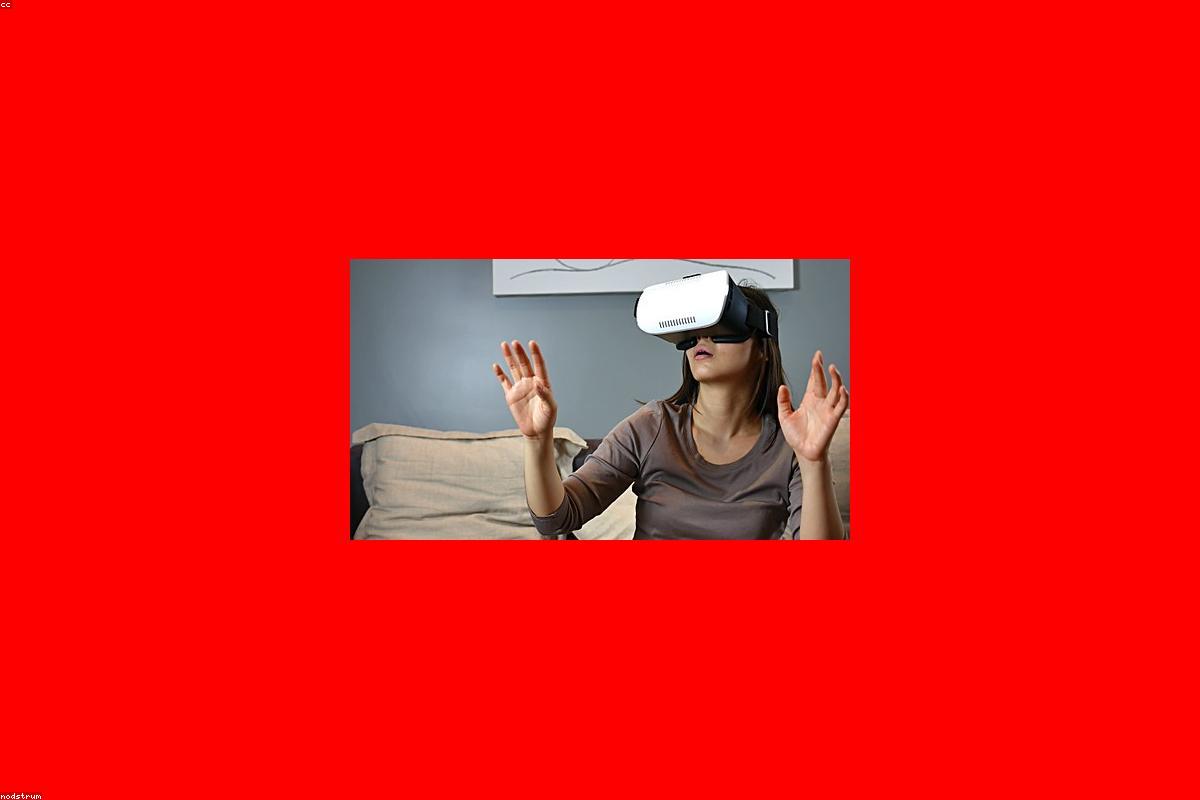 Casque de réalité virtuelle posé dans un studio immersif
